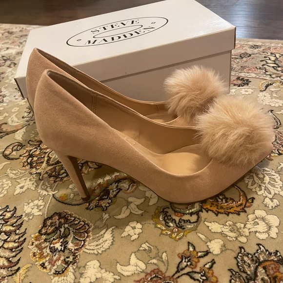 STEVE Madden Barbie Shoes - Picture 3 of 3